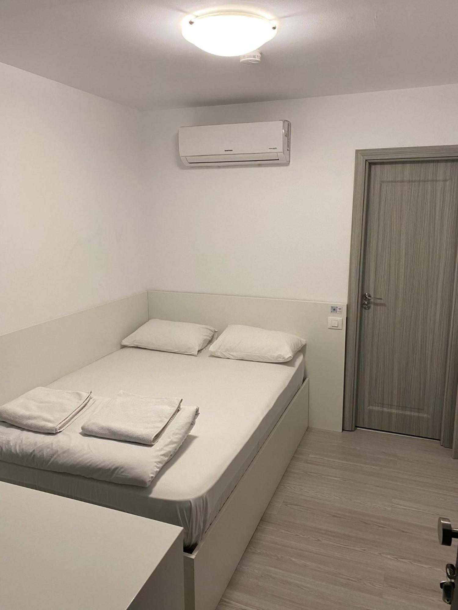Small Central Bucharest Old Town Studios المظهر الخارجي الصورة